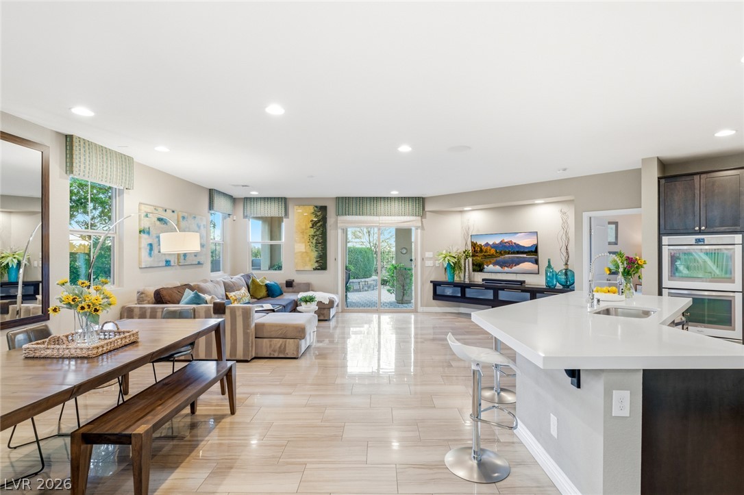 12225 Los Mares Lane