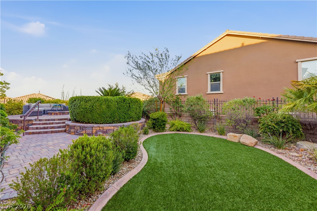 12225 Los Mares Lane
