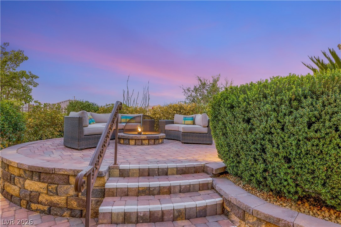 12225 Los Mares Lane