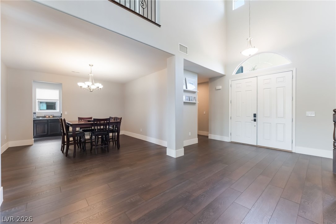 7105 Bluebird Wing Street