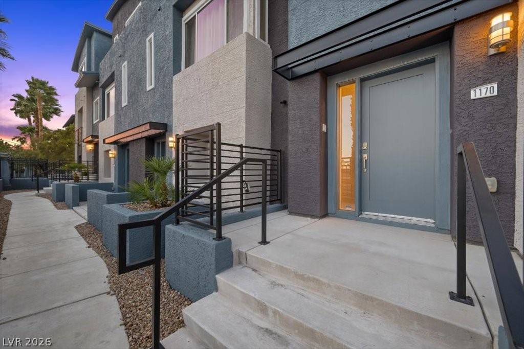 9050 W Tropicana Avenue 1170