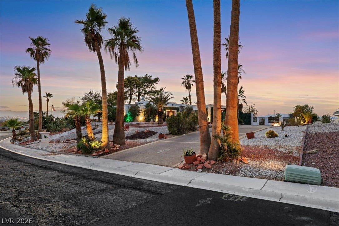 6744 Mountridge Drive
