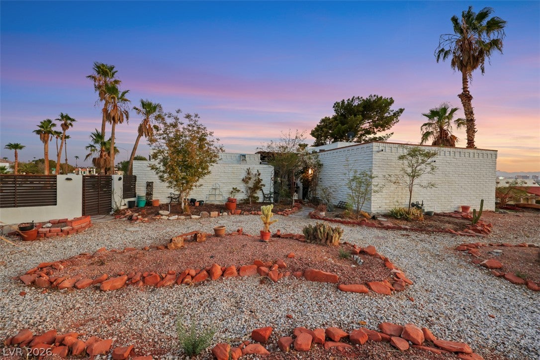 6744 Mountridge Drive