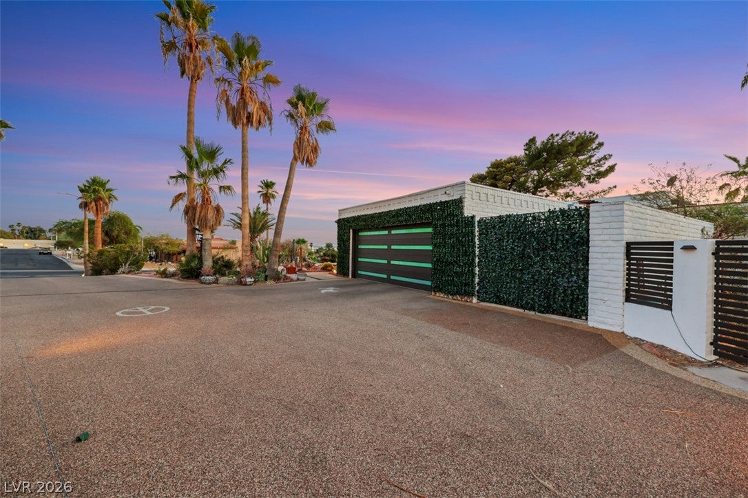 6744 Mountridge Drive