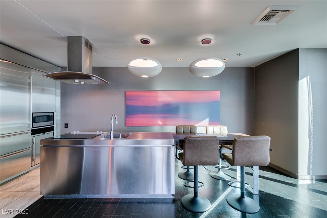 4381 W Flamingo Road 3121