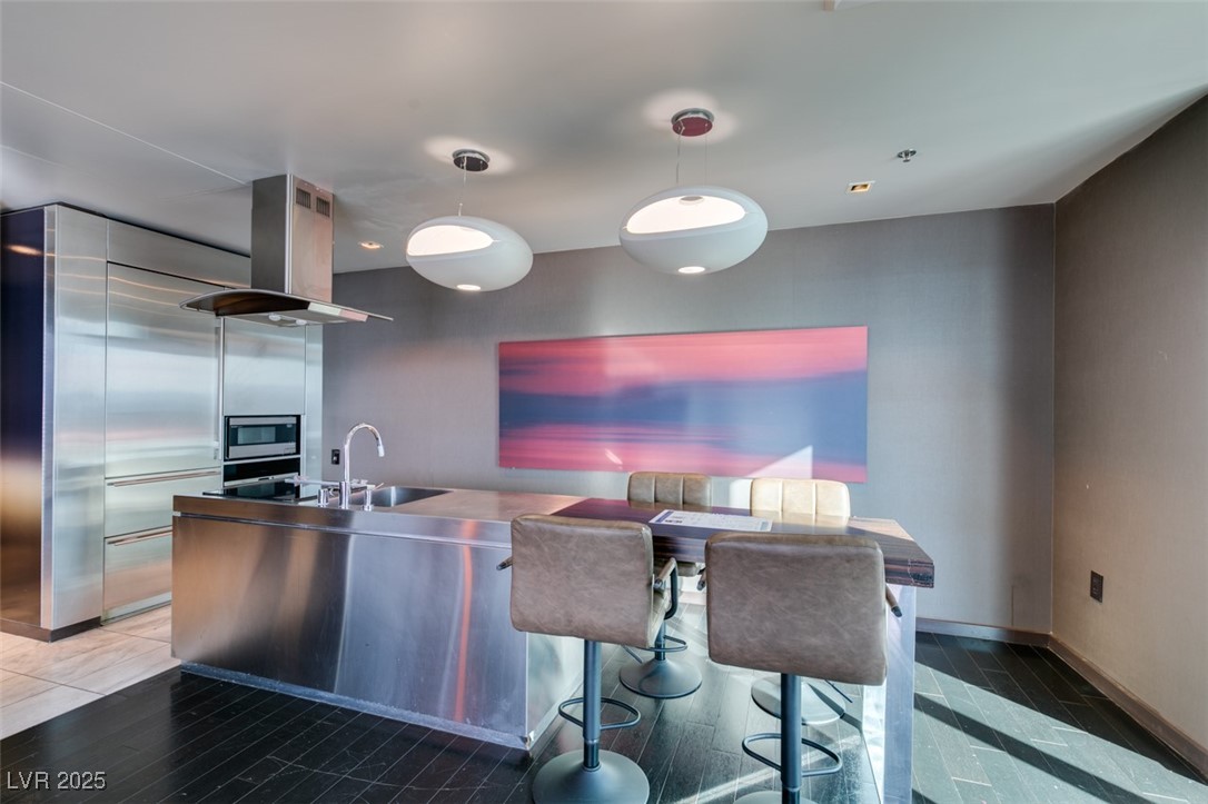 4381 W Flamingo Road 3121