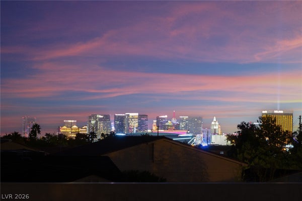 6833 MILOS RD, LAS VEGAS, NV 89118 - Image 736cfca5dc4a7de3b9a537edb2e266be/1536864397