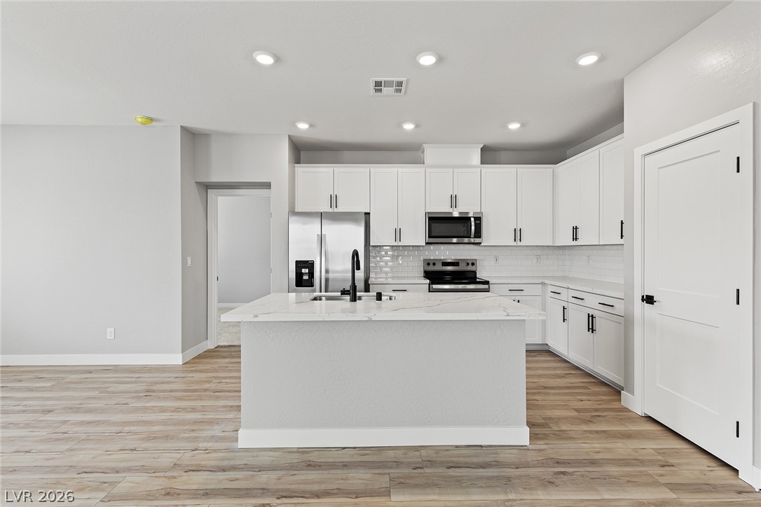 3236 Lunar Crater Street