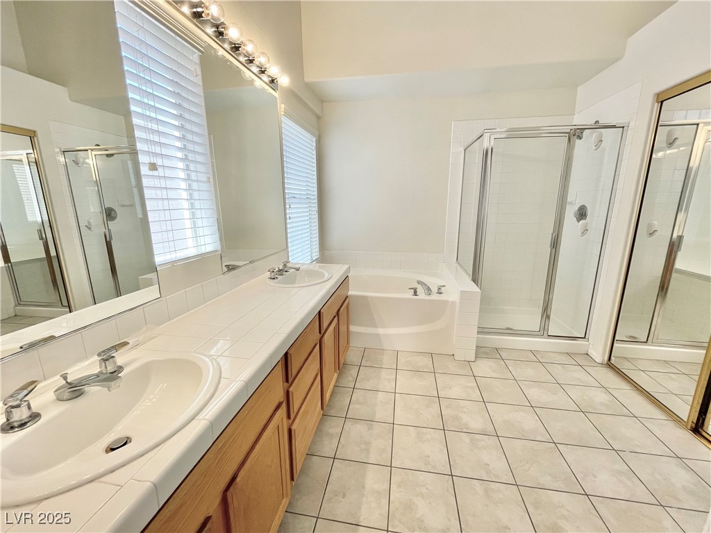 Henderson, Nevada 89012, United States, 4 Bedrooms Bedrooms, ,3 BathroomsBathrooms,Residential,Active,147261