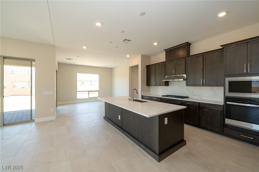 167 Sun Glaze Avenue