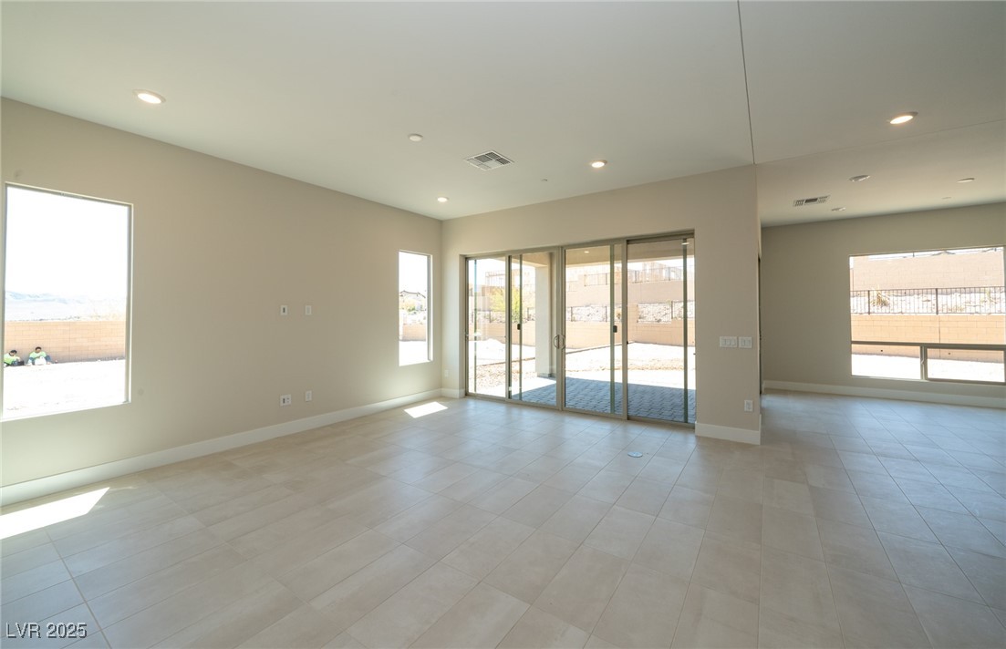 167 Sun Glaze Avenue