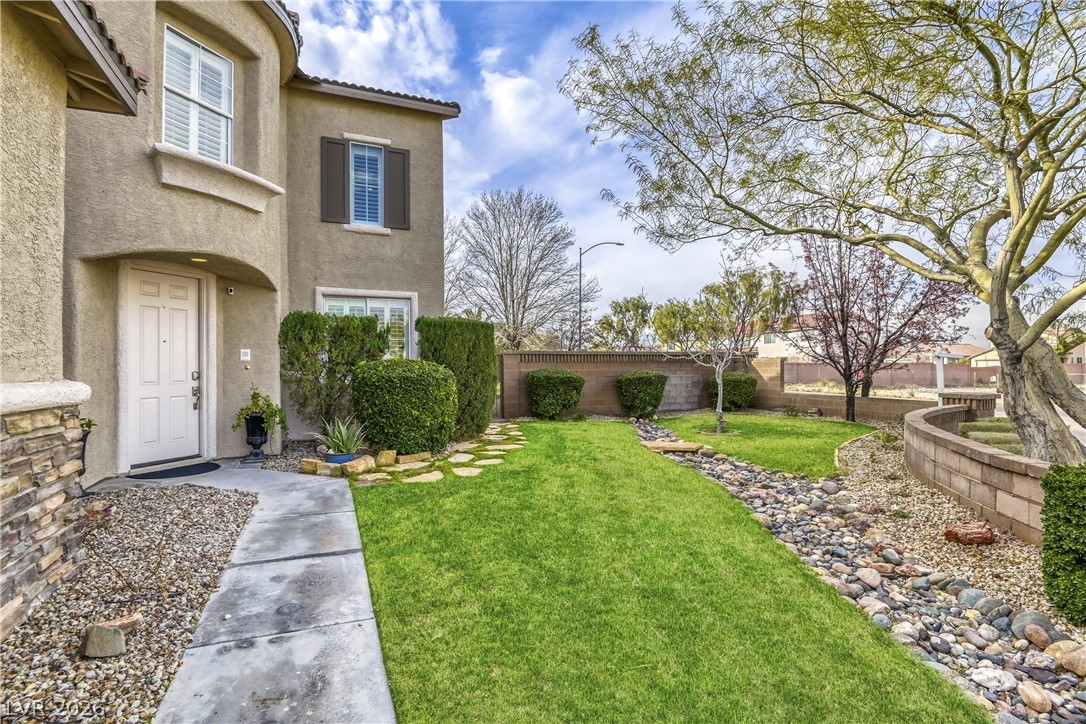 6103 Sundown Crest Street