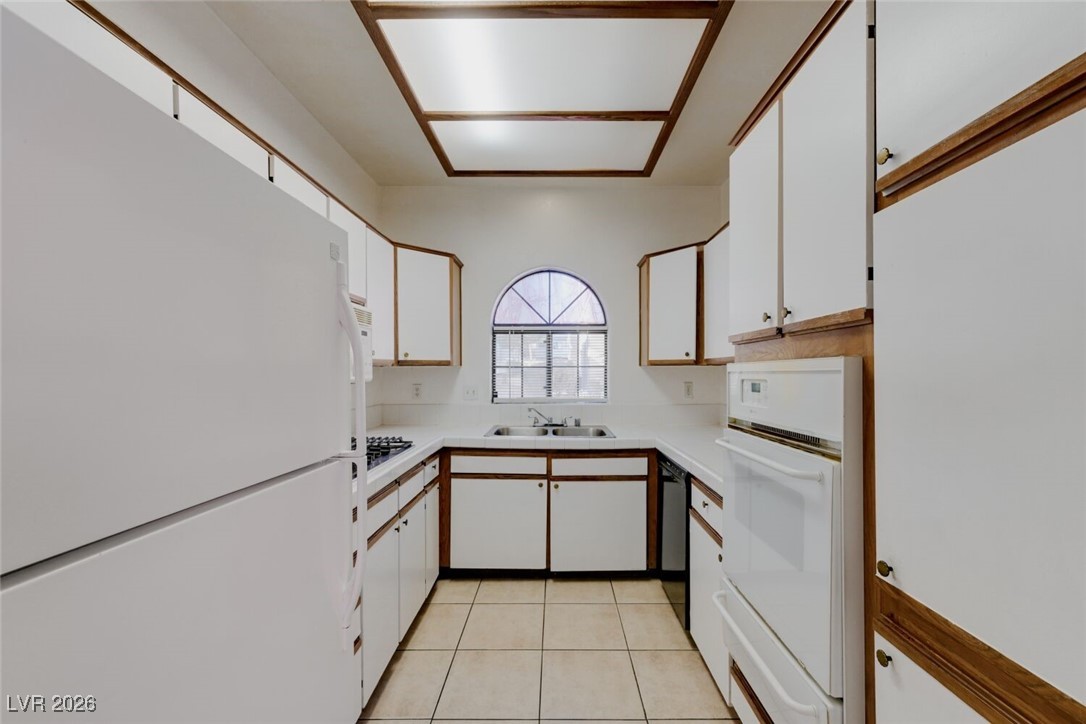 1421 Santa Margarita Street A