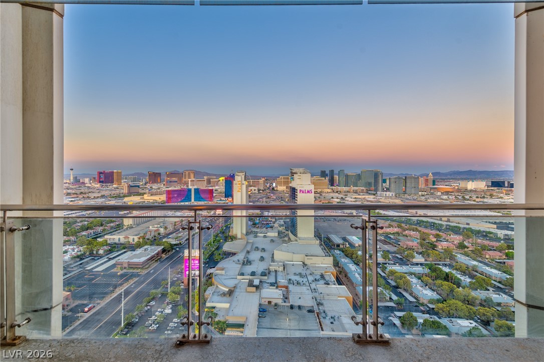 4381 W Flamingo Road 3904