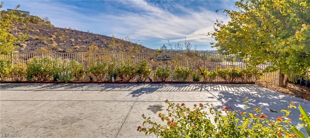 Photo of 17 Glade Water Drive, Henderson, NV 89052 (MLS # 2777240)