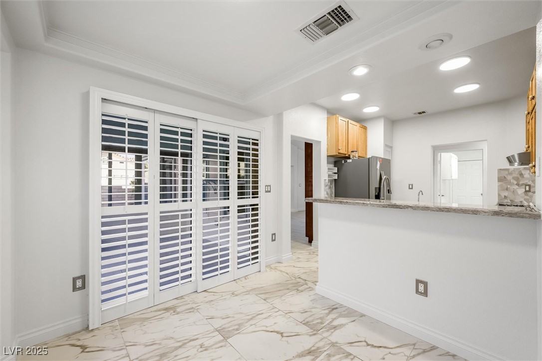 Las Vegas, Nevada 89134, United States, 2 Bedrooms Bedrooms, ,2 BathroomsBathrooms,Residential,Active,206444