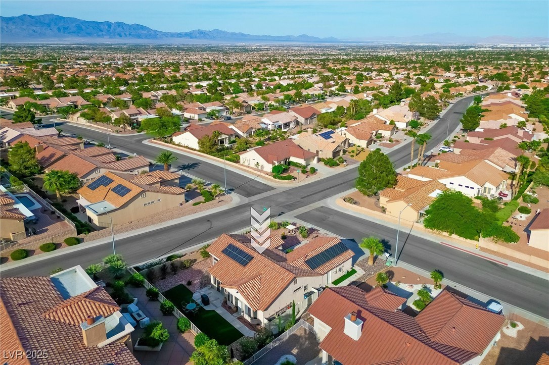 Las Vegas, Nevada 89134, United States, 2 Bedrooms Bedrooms, ,2 BathroomsBathrooms,Residential,Active,206444