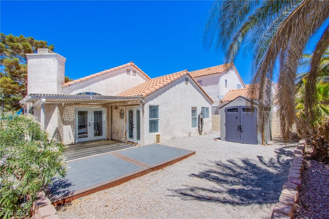 2752 Devita Circle
