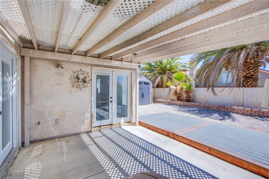2752 Devita Circle