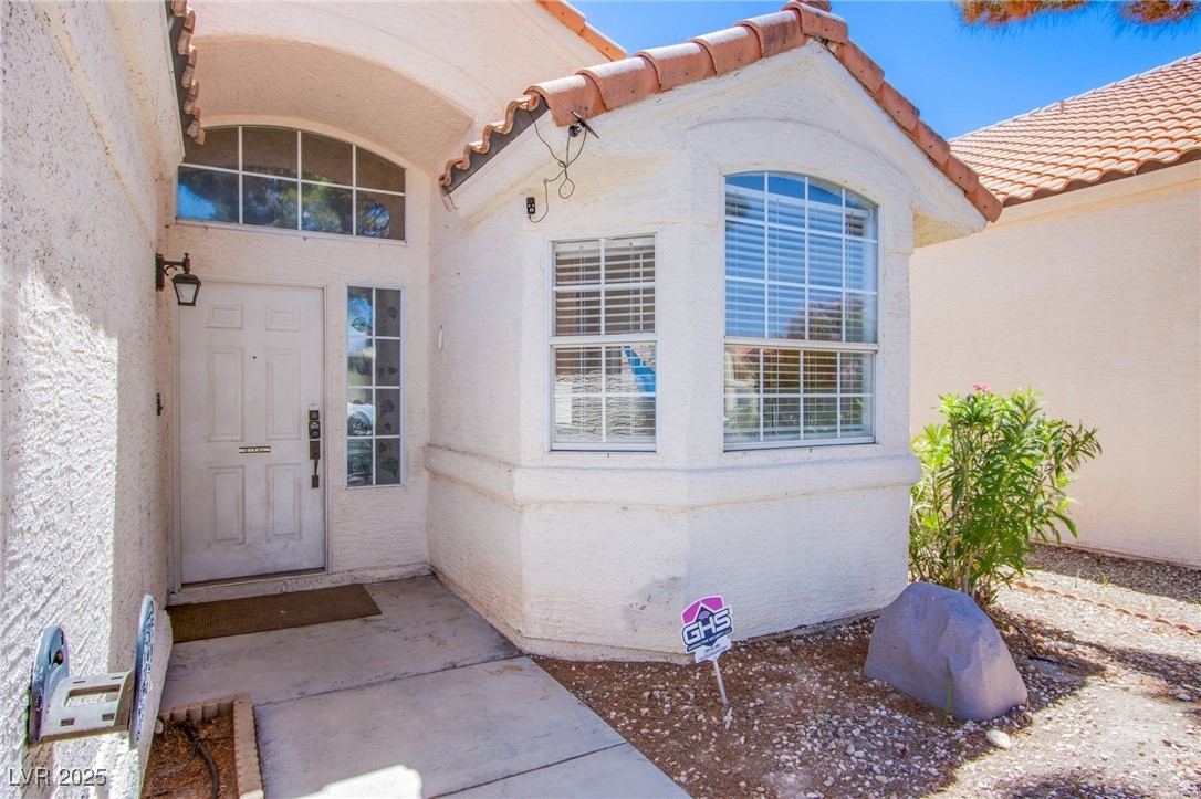 2752 Devita Circle
