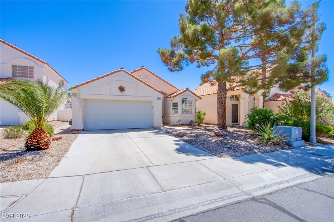 2752 Devita Circle