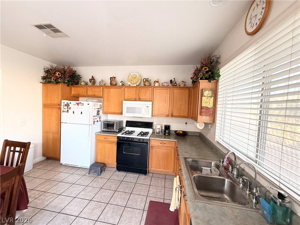 242 Pleasant Pebble Street