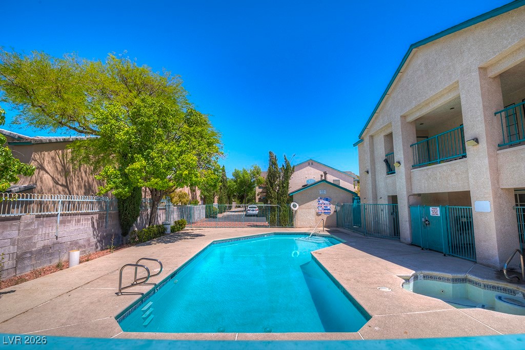 5121 Lindell Road 206