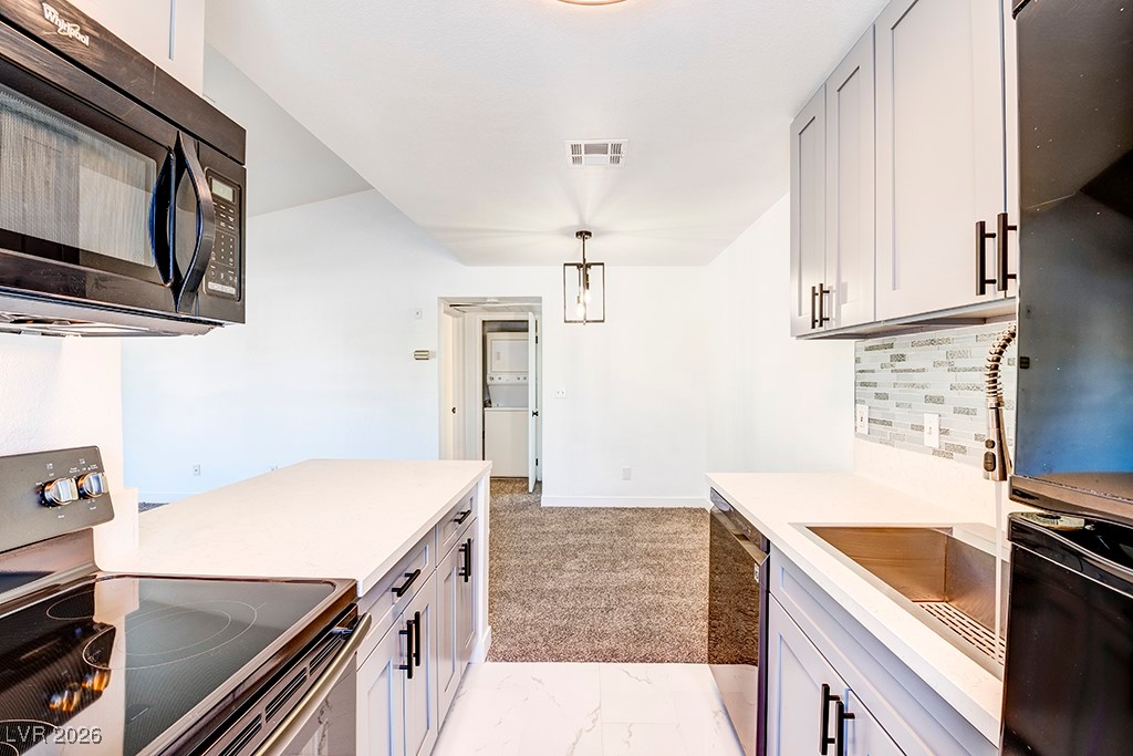5121 Lindell Road 206