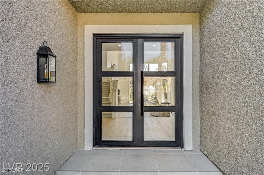 2105 Lookout Point Circle