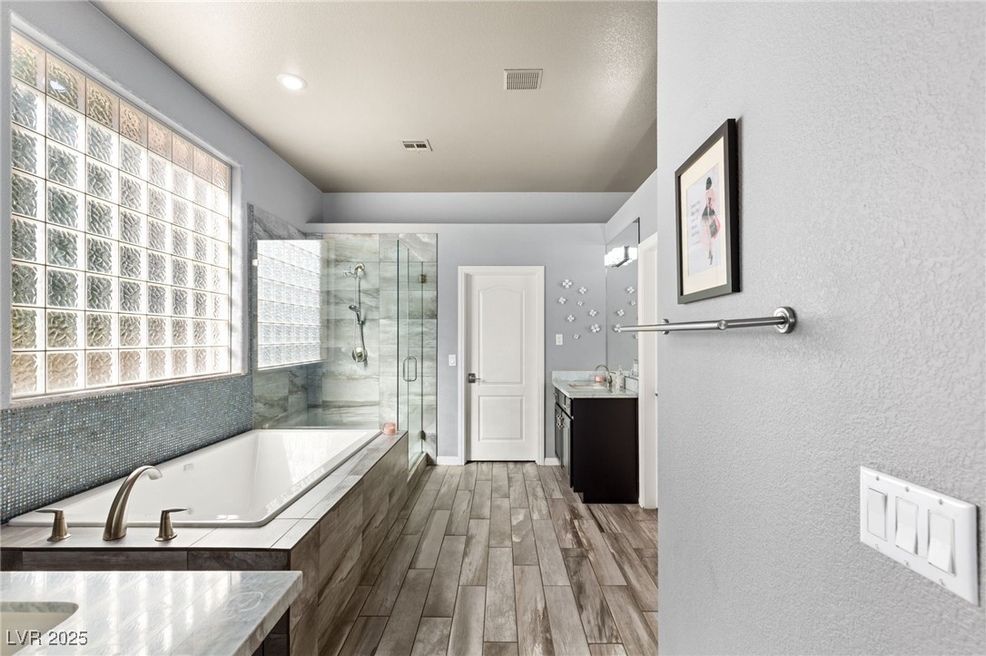 Henderson, Nevada 89052, United States, 3 Bedrooms Bedrooms, ,3 BathroomsBathrooms,Residential,Active,170567