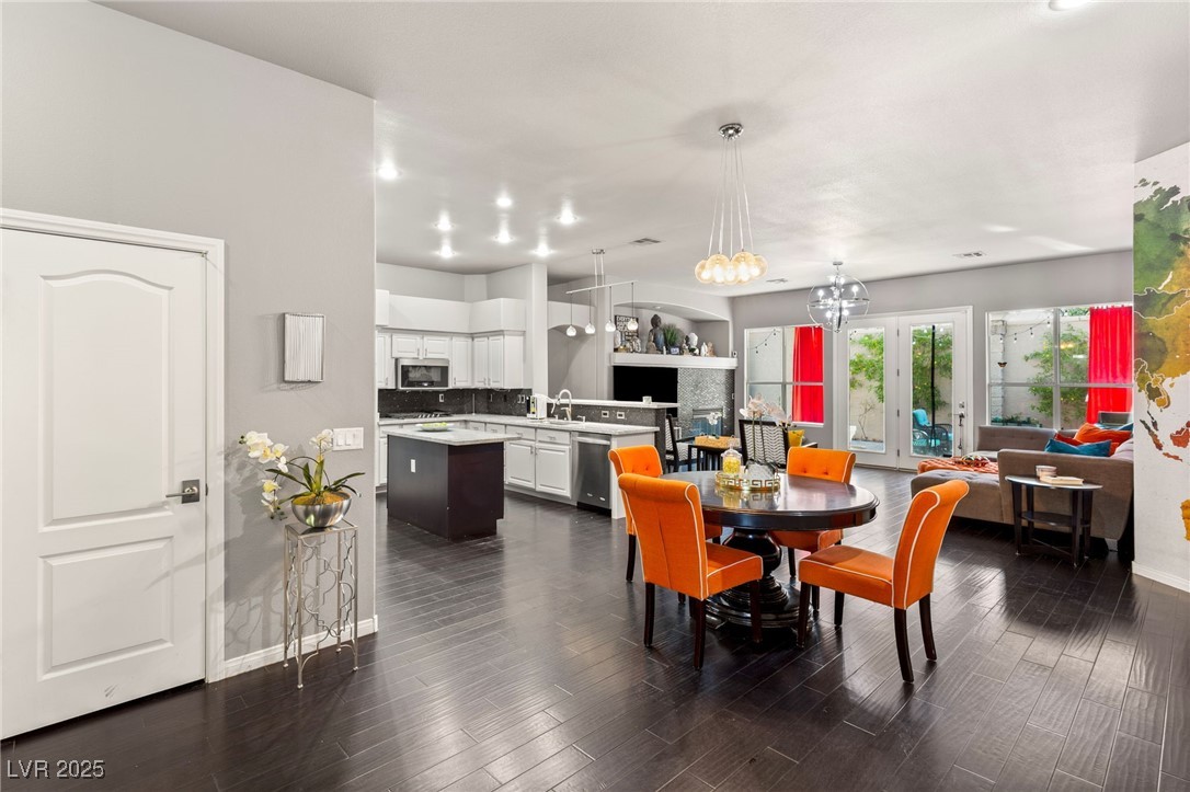 Henderson, Nevada 89052, United States, 3 Bedrooms Bedrooms, ,3 BathroomsBathrooms,Residential,Active,170567