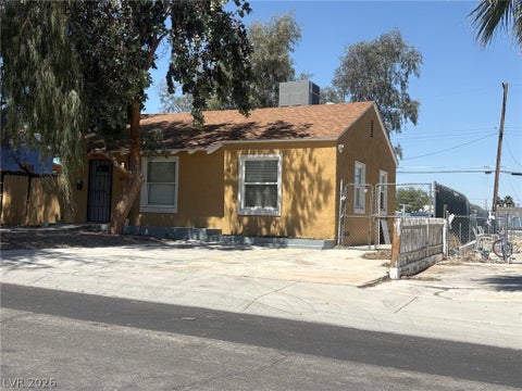 Homes For Rent - 611 Bell Drive<br/> Las Vegas, NV 89101