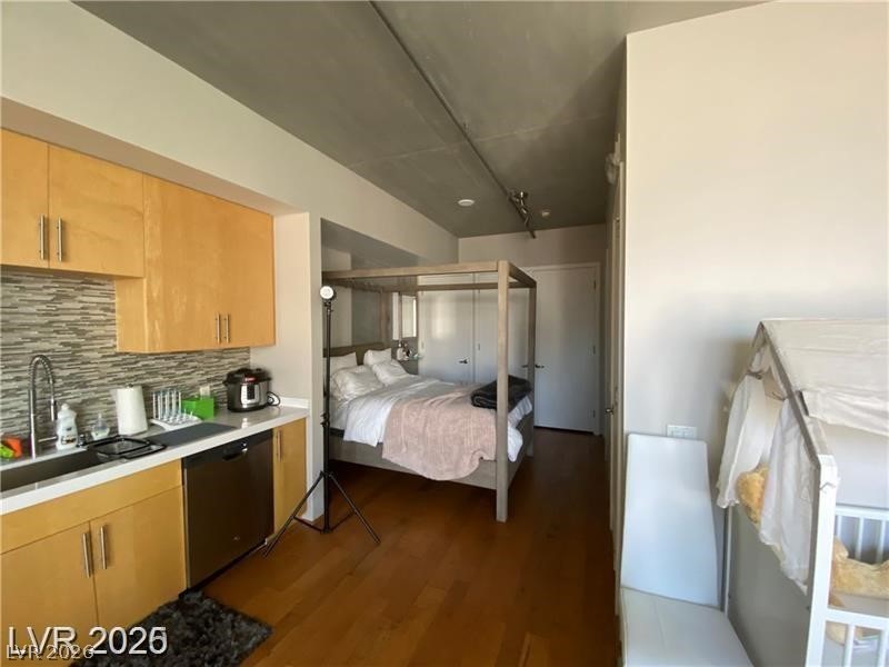 353 E Bonneville Avenue 301