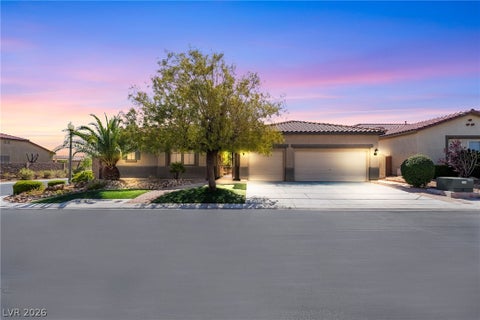 Homes For Sale - 7828 Galloping Hills Street<br/> Las Vegas, NV 89113