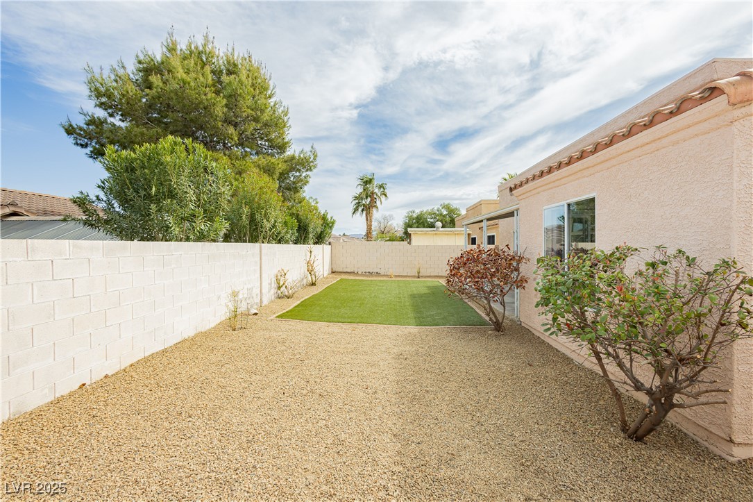 434 Viewmont Drive, Henderson, Nevada image 32