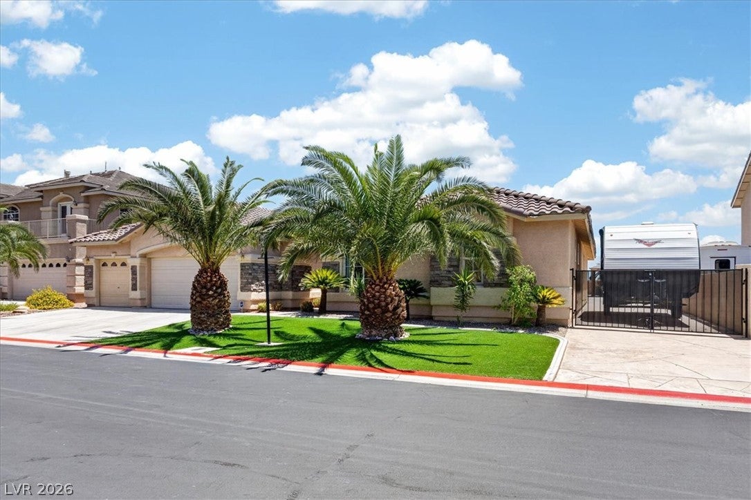 9304 Empire Rock Street