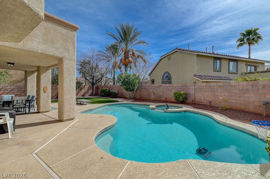 500 Ruby Vista Court