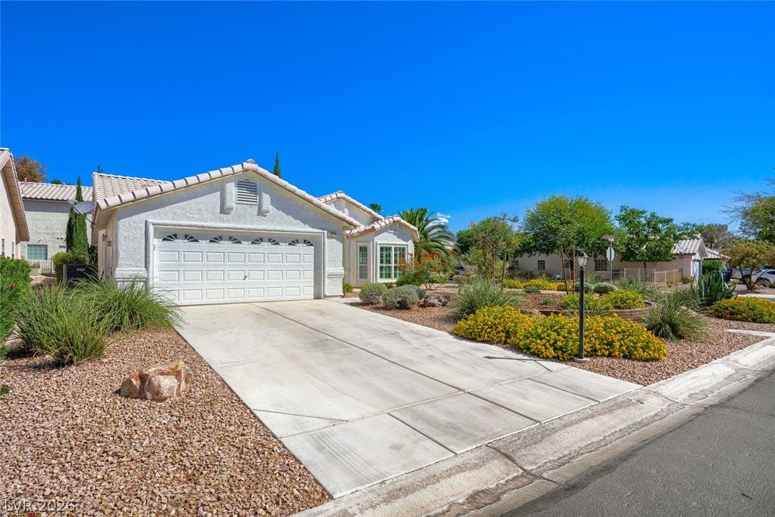 5421 Desert Paradise Drive