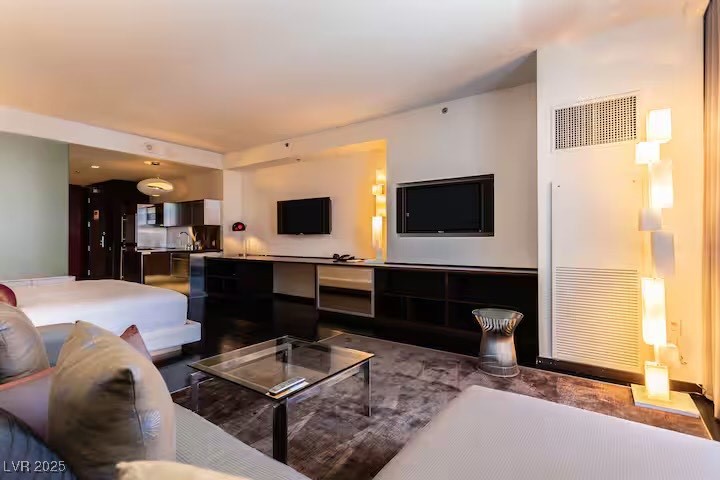 4381 W Flamingo Road 2919
