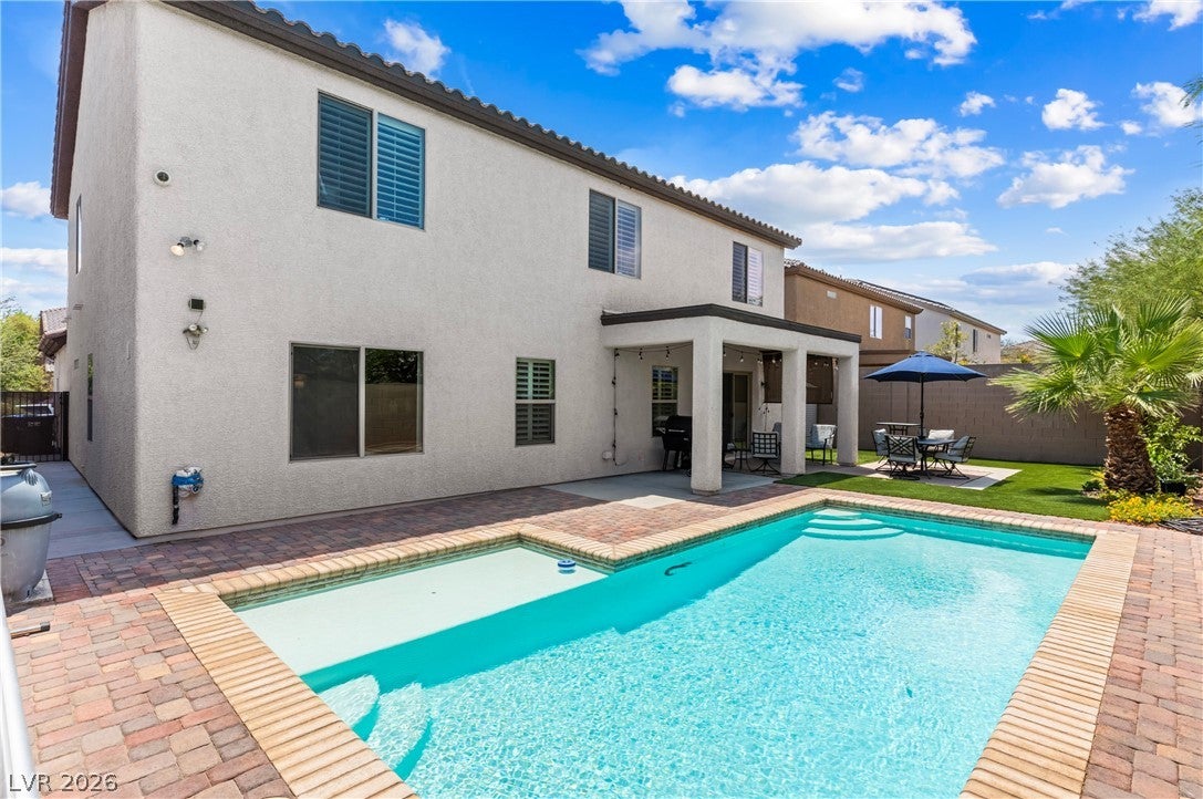 28 Gentilly Lace Avenue