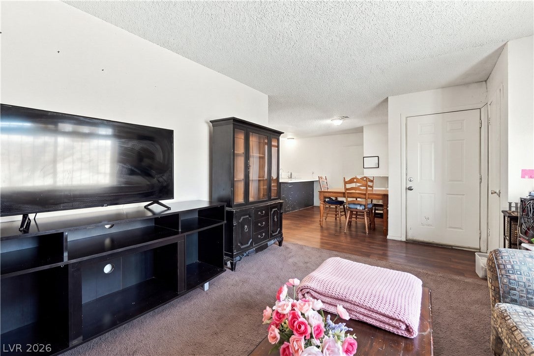 849 Hedge Way 6
