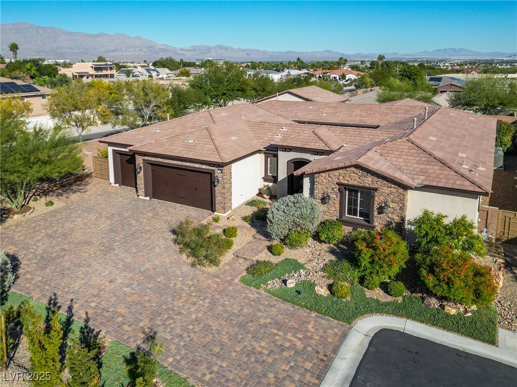 6196 Serenity Bluffs Street