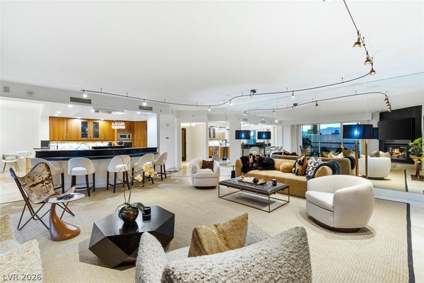 2857 PARADISE RD UNIT 602, LAS VEGAS, NV 89109 - Image 74e44b76fca6a3aafabf66456124b310/3767302043