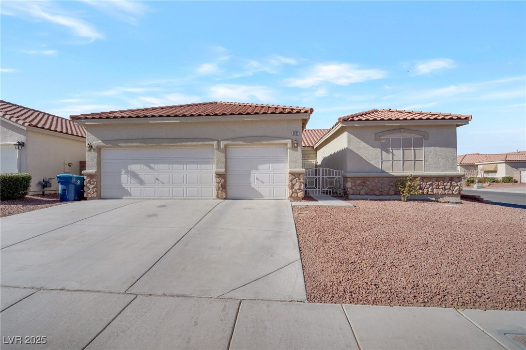 5831 Flight Wing Street, Las Vegas, Nevada image 1