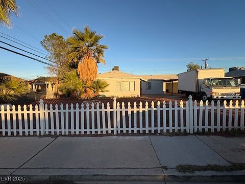 Photo of 425 Bedford Road, Las Vegas, NV 89107 (MLS # 2740034)