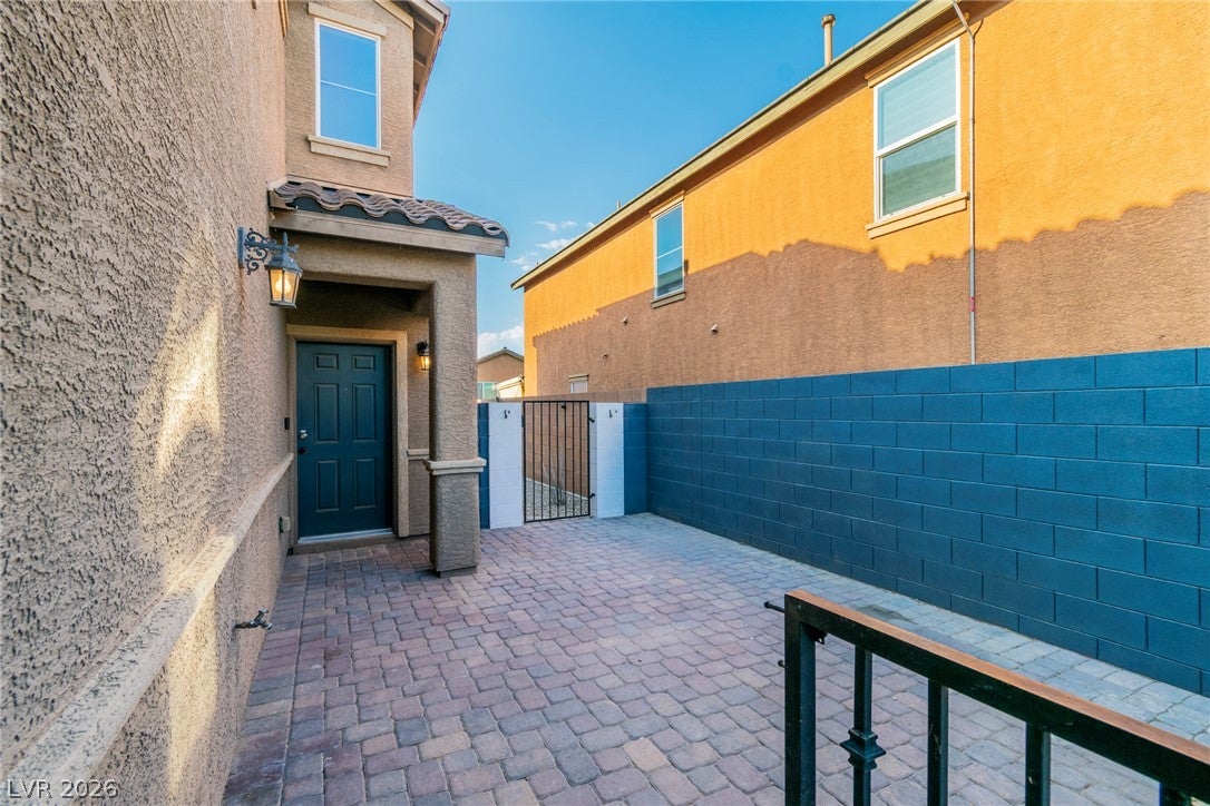 124 Country River Avenue