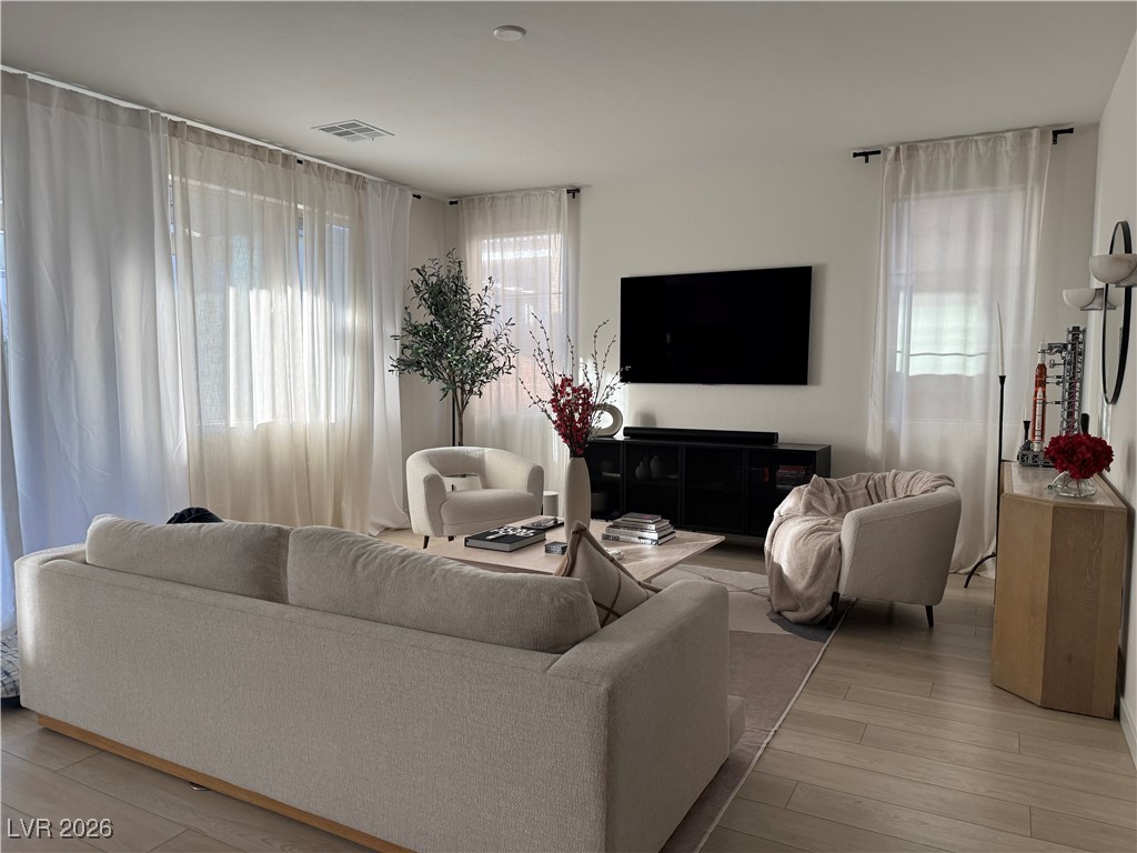 1125 Chestnut Sparrow Avenue