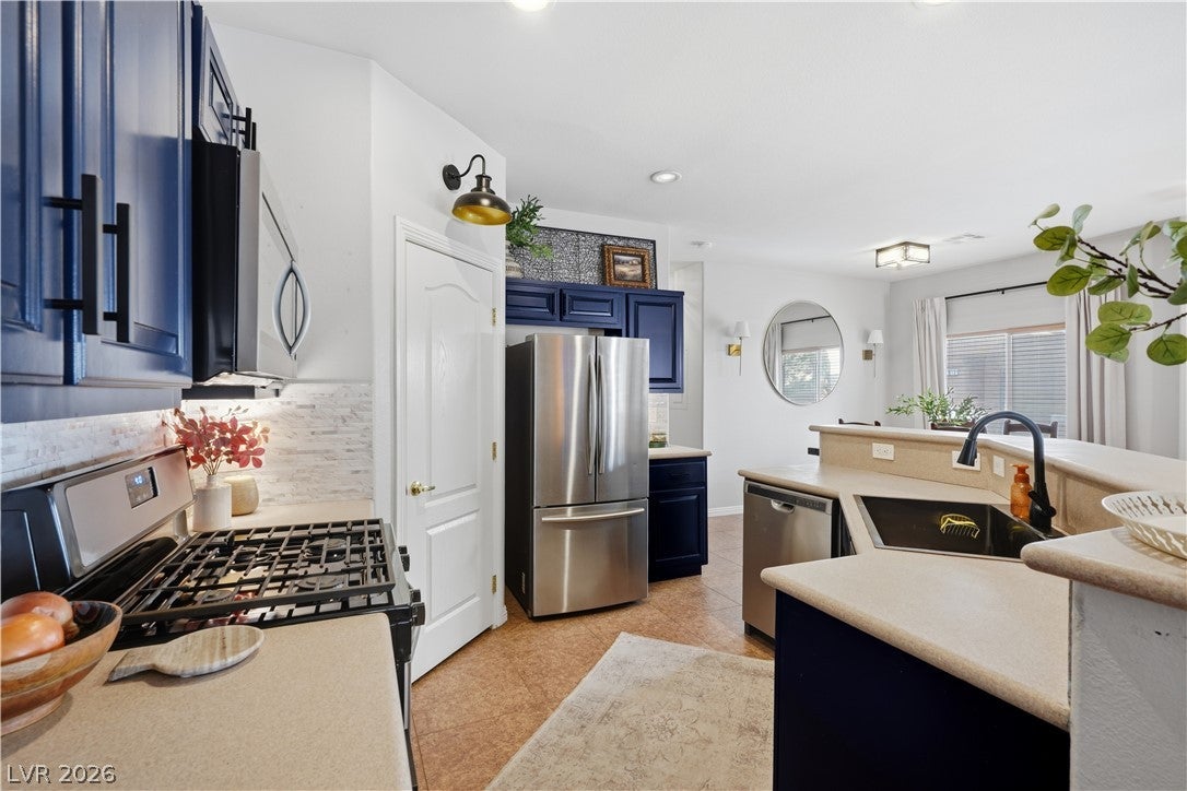 8789 Horizon Wind Avenue 103