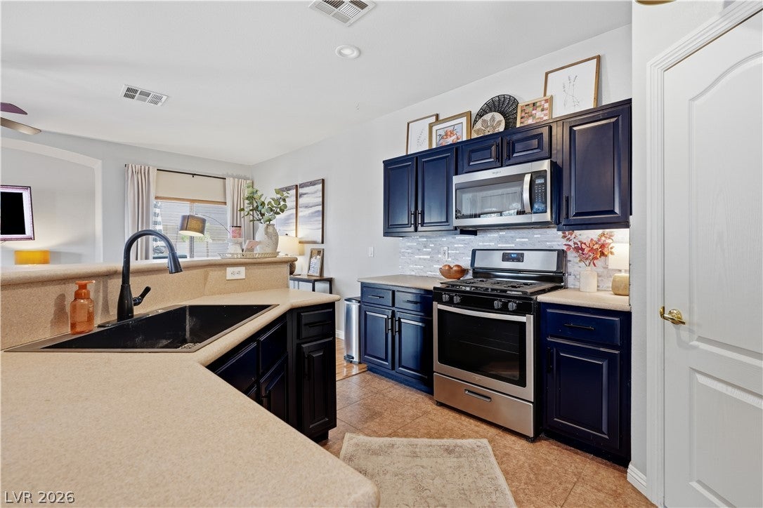 8789 Horizon Wind Avenue 103