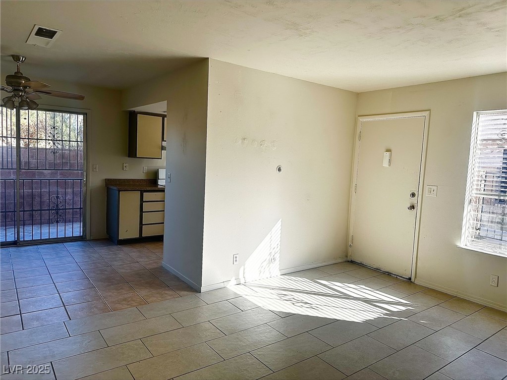 Las Vegas, Nevada 89119, United States, 2 Bedrooms Bedrooms, ,2 BathroomsBathrooms,Residential,Active,180383